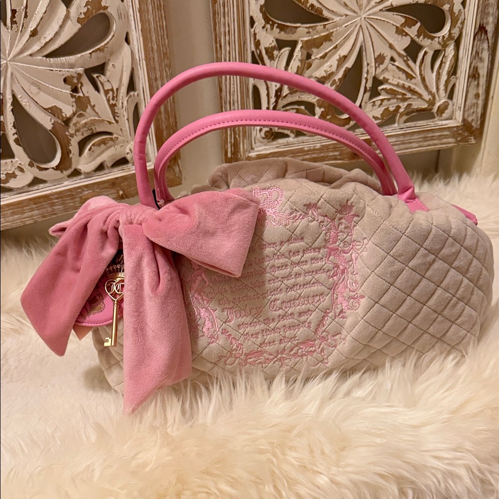 Exclusive Juicy Couture Tale Bowlers Pink and Cream Quilted Bag💕